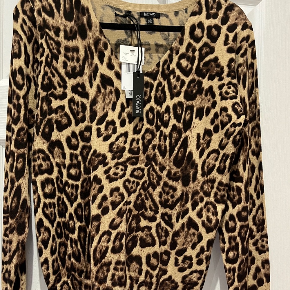 Leopard print sweater new with tags
